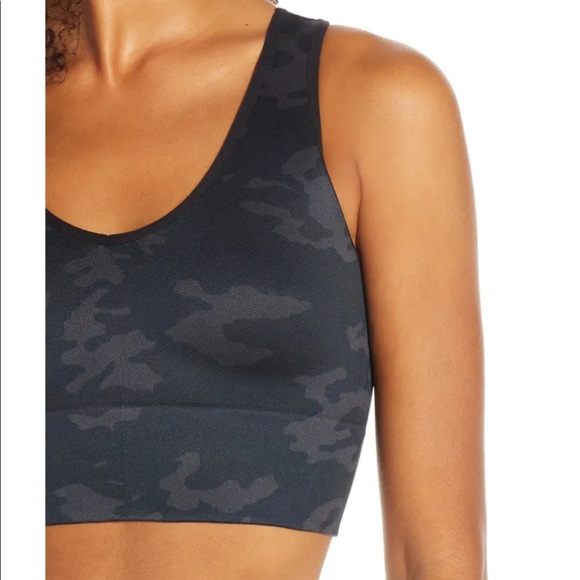 SPANX Look at Me Now Seamless Crop Top NWOT - Picture 4 of 14